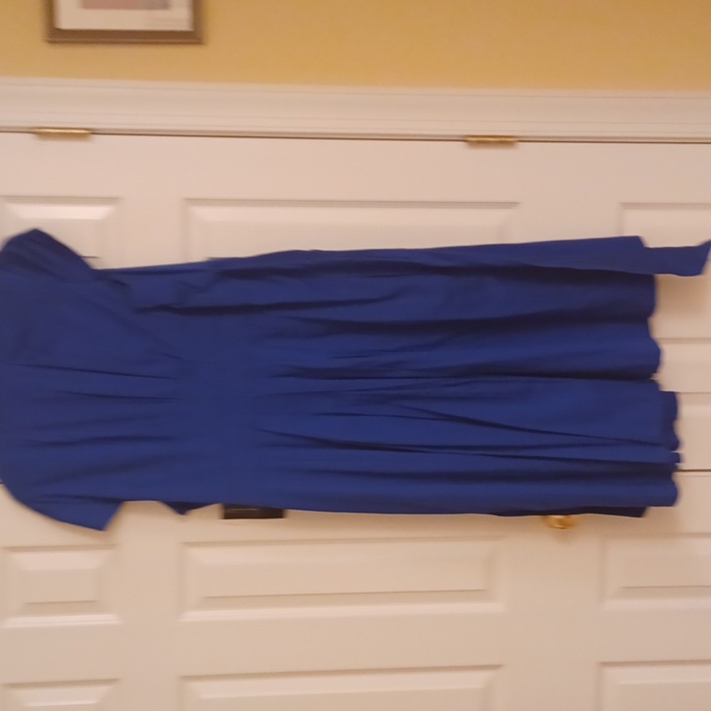 Dress - Picture 2 of 3